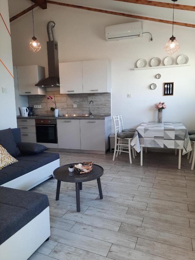 Apartments Novum Novi Vinodolski Ngoại thất bức ảnh